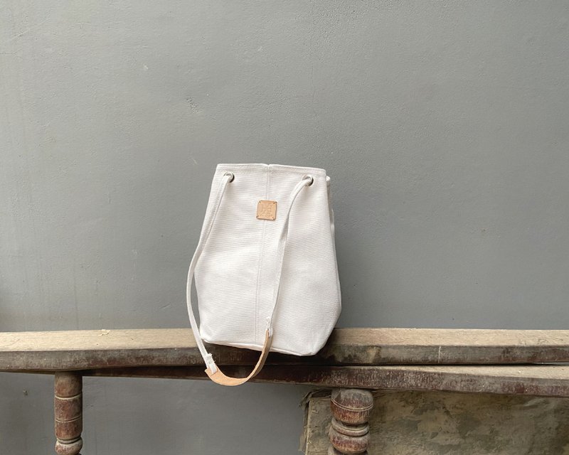 簡約質感帆布包 空氣水桶包 肩背 斜跨包 Air Bucket Bag #91雪白 - 束口袋/束口背包/水桶包 - 棉．麻 白色