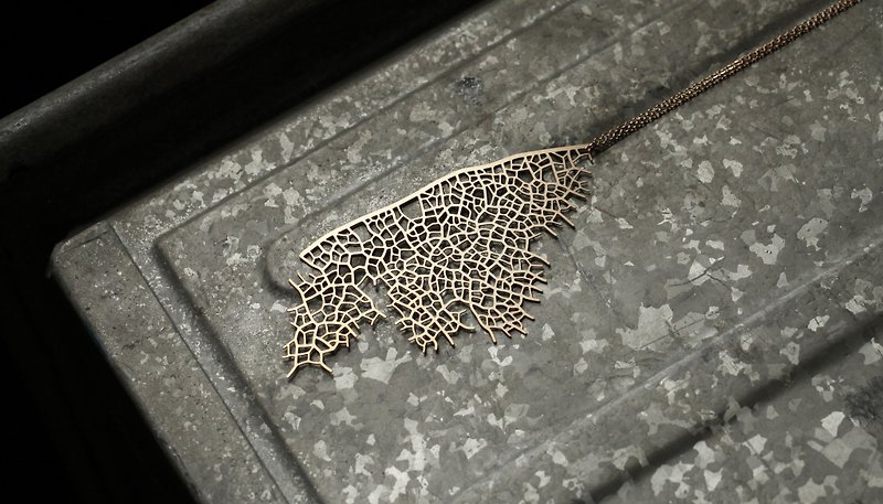 金葉脈項鍊 Skeleton Leaf Pendant-L (Gold) - 項鍊 - 其他金屬 金色