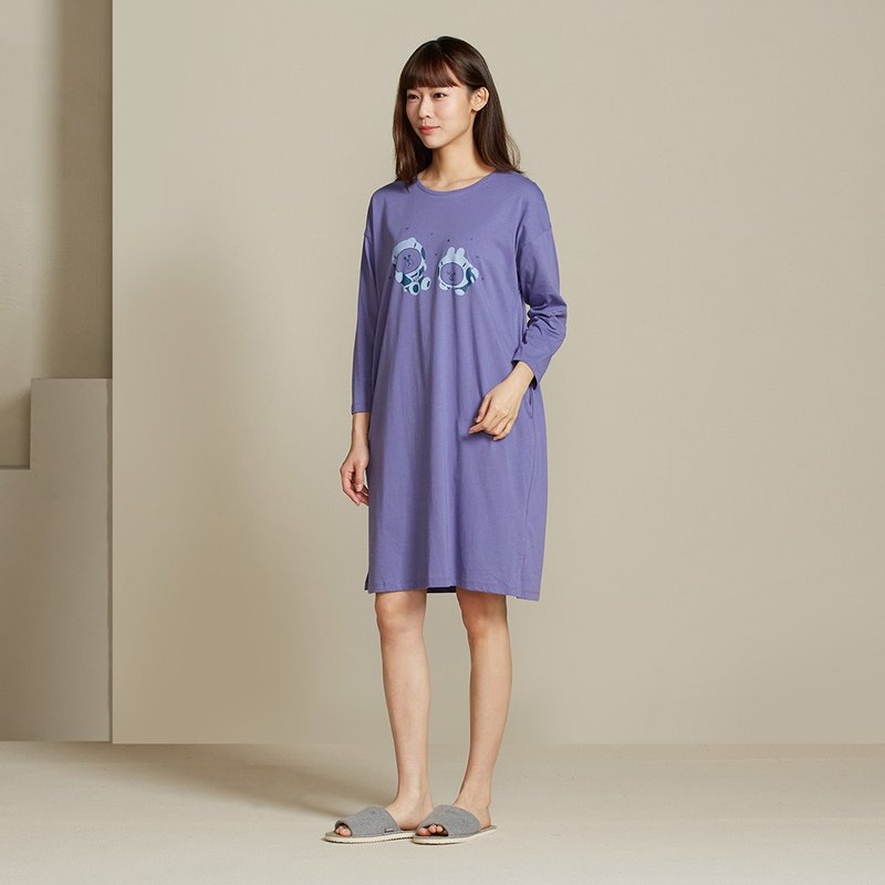 LINE FRIENDS 好友星球網印七分袖洋裝-星光紫 - 裙子/長裙 - 棉．麻 紫色