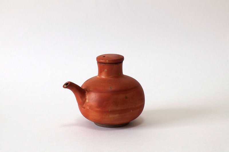 Gold color pouring instrument - Teapots & Teacups - Pottery 