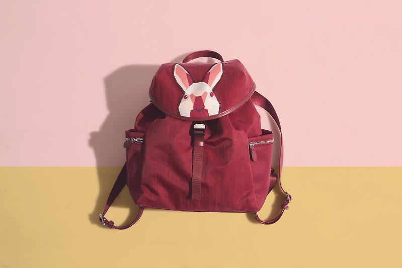 Khieng Atelier Diamond Rabbit Flip Backpack - Maple Leaf Red - กระเป๋าเป้สะพายหลัง - วัสดุอื่นๆ สีแดง