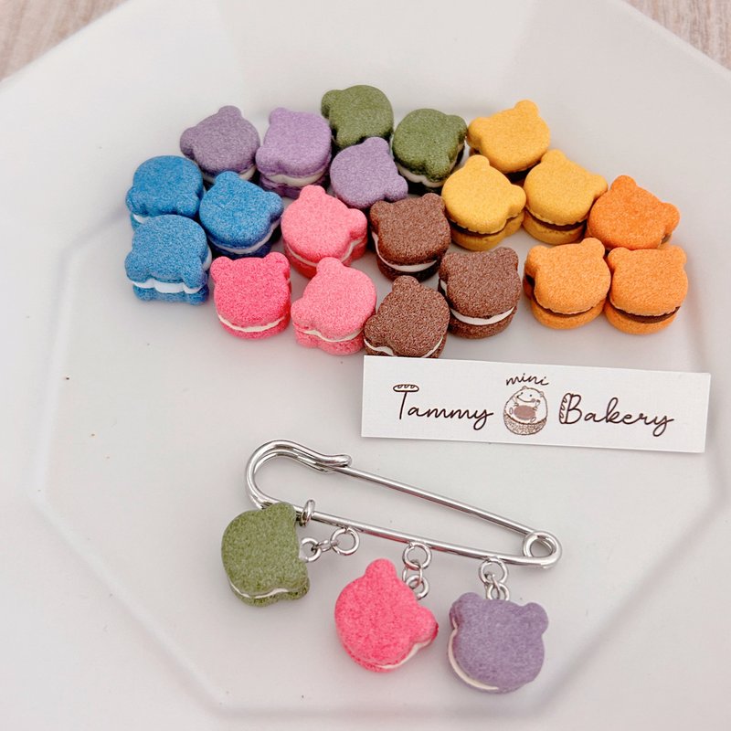 Bear Macaron Pin | Macaron Color Jewelry Pocket Food Simulation Therapy - Badges & Pins - Clay 