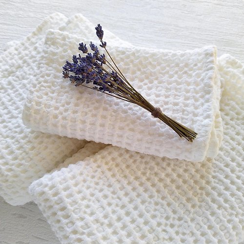 Daloni White waffle towels, Face towels for bathroom, Linen waffle towels, Hand towels