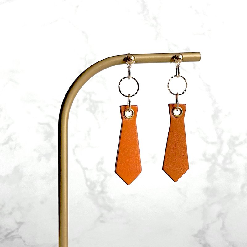 Tie Earrings/ Clip-On Camel Sparkle /// Genuine Leather Metal Allergy Friendly - ต่างหู - หนังแท้ สีนำ้ตาล