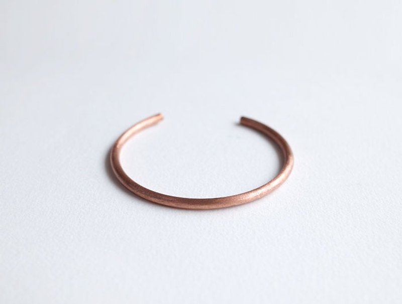 Ni.kou red copper sand bracelet - สร้อยข้อมือ - โลหะ 