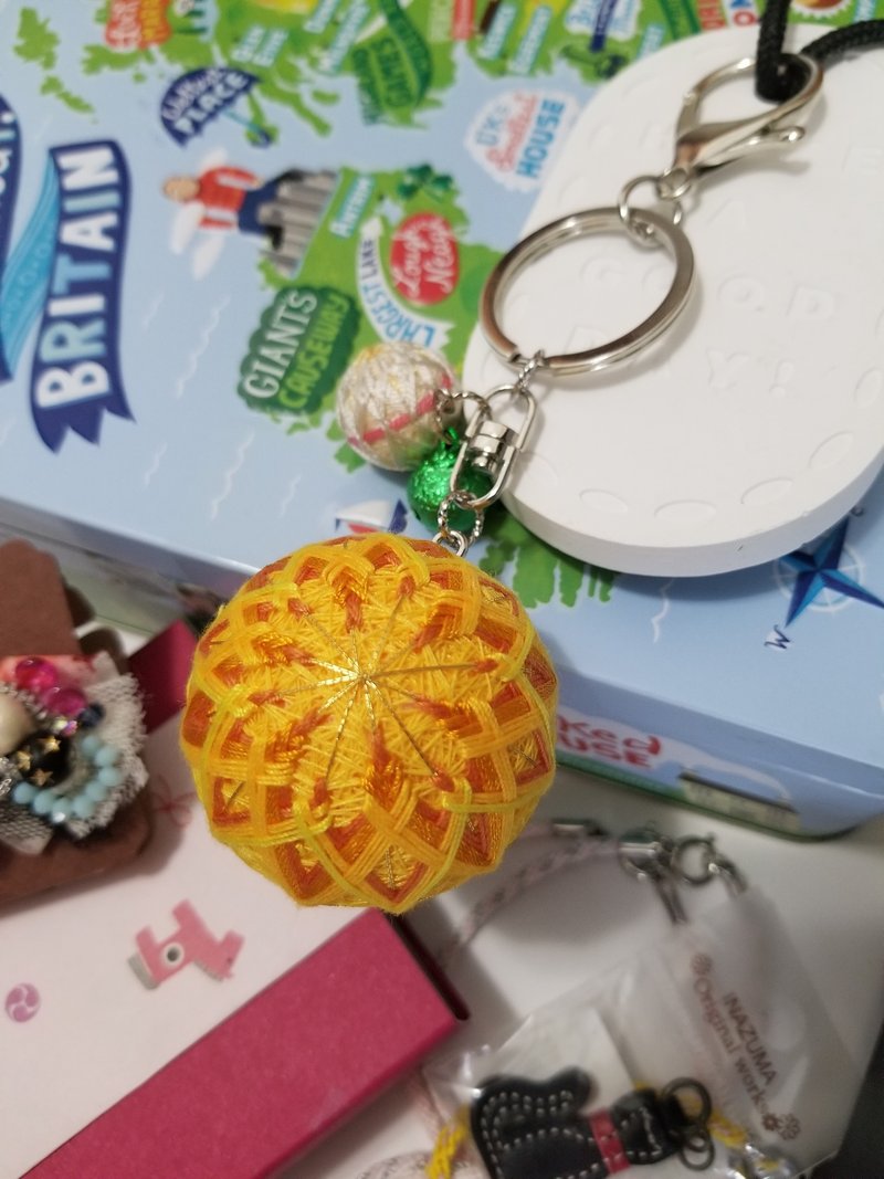 Color Line Day and Size Two Ju Ball Keychain Charm - Golden Flower (Full Hand) - ที่ห้อยกุญแจ - งานปัก สีส้ม