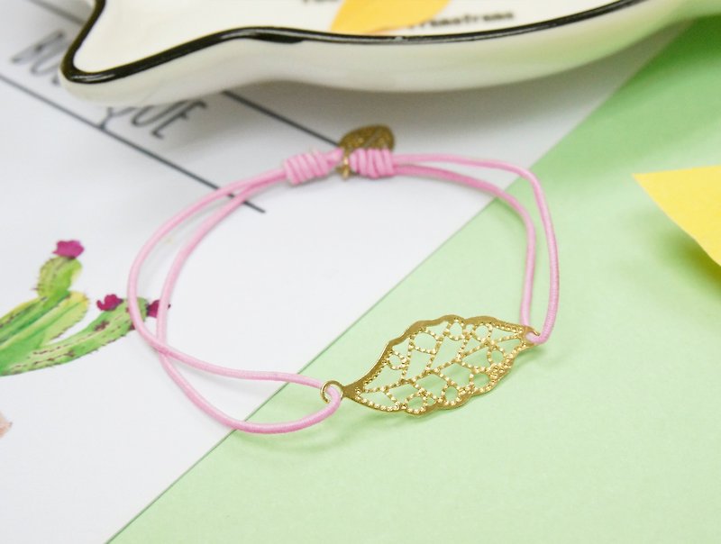 Edith & Jaz • Little Leaf Light Pink Cord Bracelet  – Gold - สร้อยข้อมือ - โลหะ สึชมพู