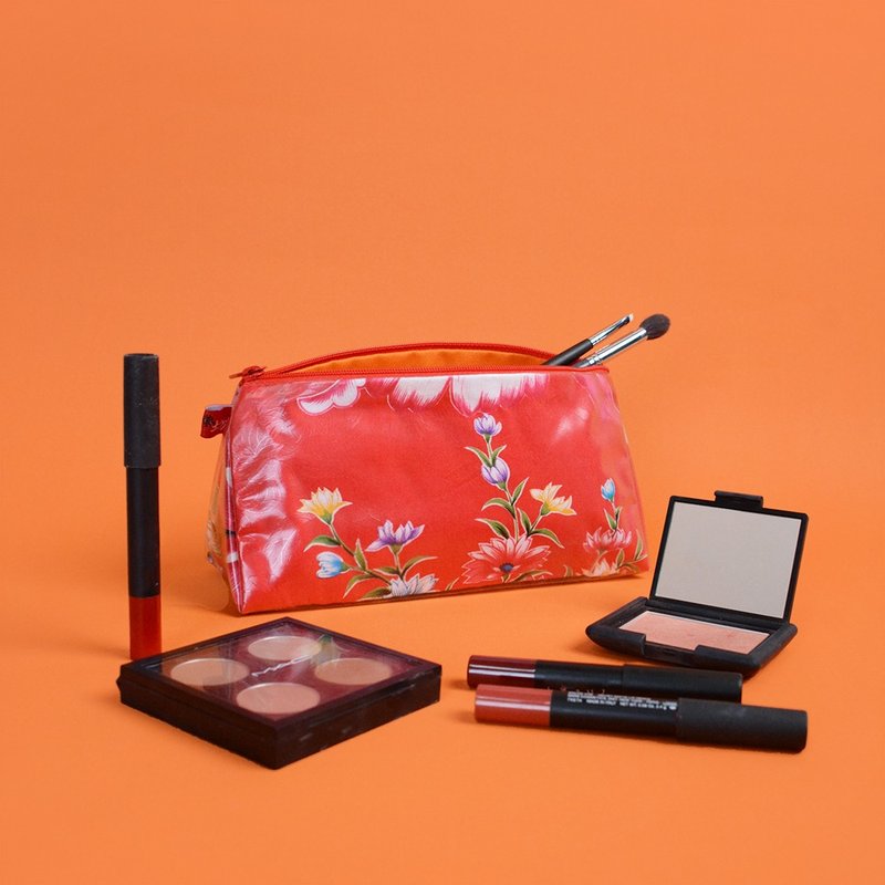 [Taiwan original ecology] Taiwan pattern waterproof triangle storage bag/cosmetic bag/brush bag - กระเป๋าเครื่องสำอาง - ผ้าฝ้าย/ผ้าลินิน หลากหลายสี