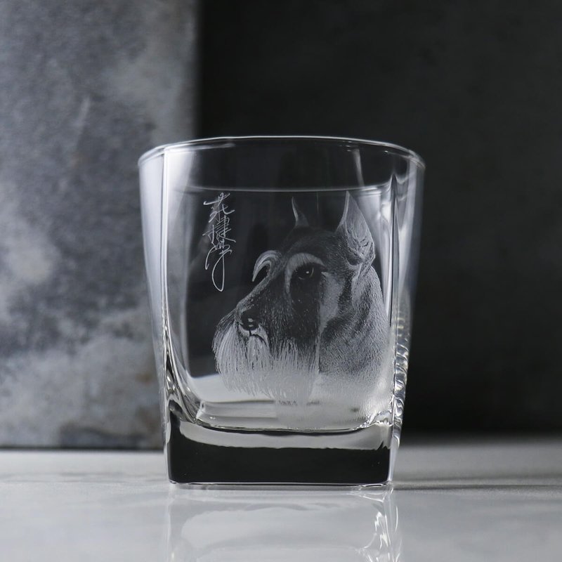 Customized Gift 295cc [Schnauzer] Realistic Animal Pet Portrait Custom Whiskey Glass - ภาพวาดบุคคล - แก้ว สีเทา