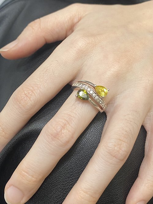 波卡圓點與小月光 天然黃綠水晶白鋯石925銀戒指17mm