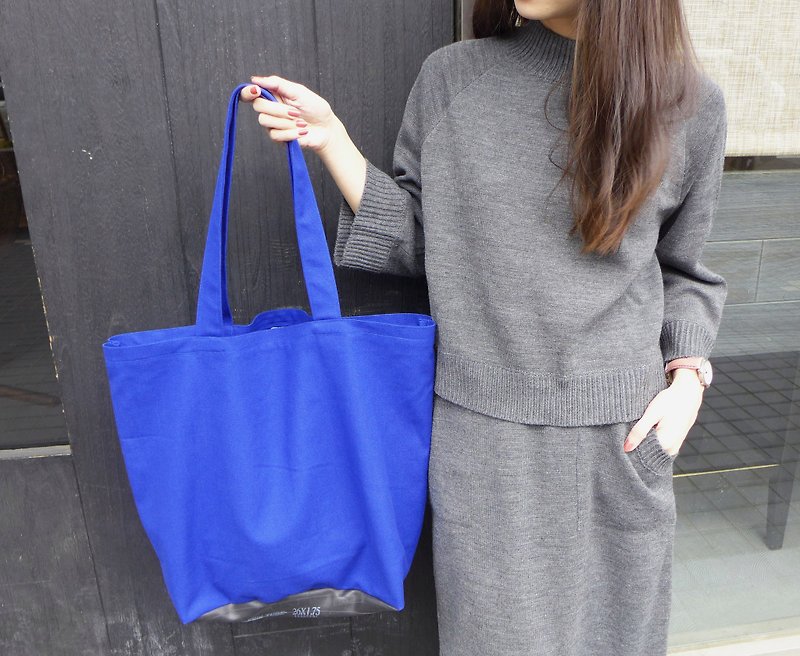 Medium capacity tire canvas bag (sapphire blue) - Messenger Bags & Sling Bags - Cotton & Hemp 