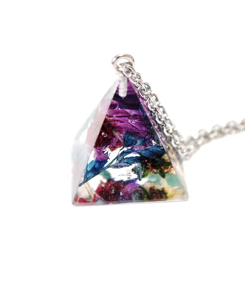 Purple Blue Dried Flower Necklace / Pyramid Triangle pendant / Flower In Ice  - สร้อยคอ - พืช/ดอกไม้ สีม่วง