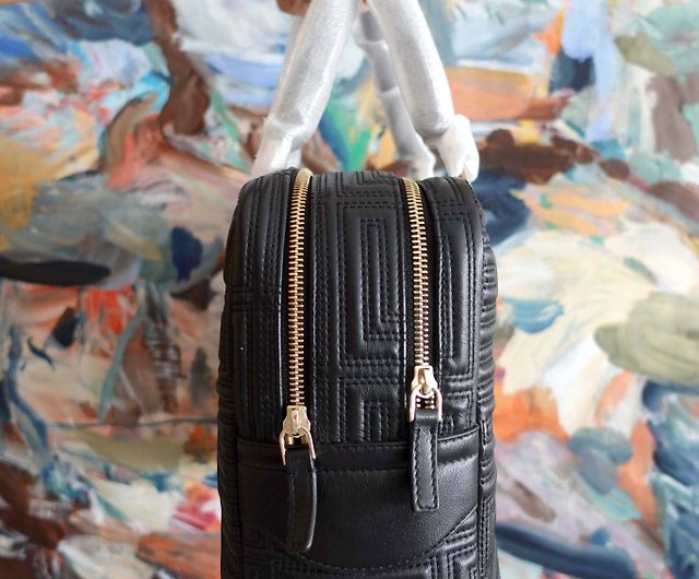 Italian brand Versace black grain lambskin spiral embossed handbag diagonal  bag handbag - Shop Mr.Travel Genius Antique shop Handbags & Totes - Pinkoi