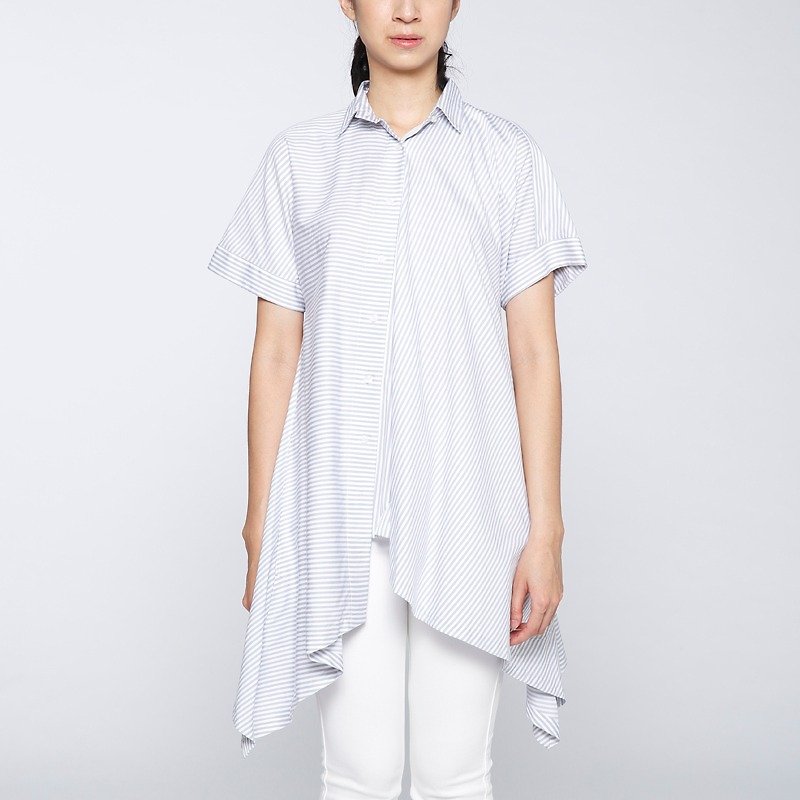 [Design] Collagen Asymmetric Umbrella Blouse-Grey - Women's Shirts - Cotton & Hemp Gray