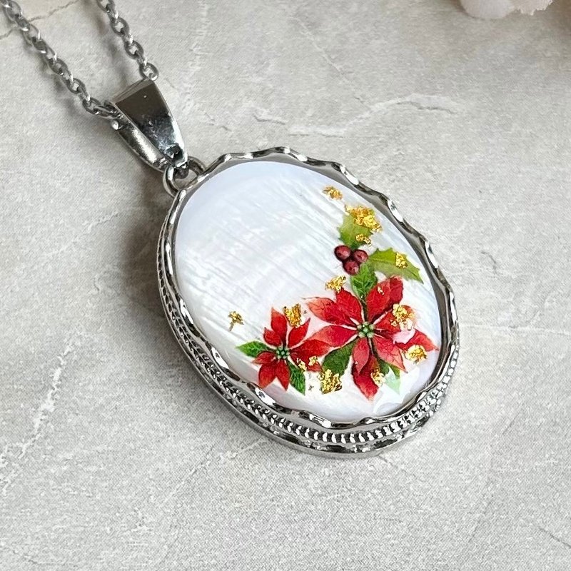 天然石淡水貝與聖誕紅的項鍊 鮮嫩聖誕2024 - 項鍊 - 寶石 白色