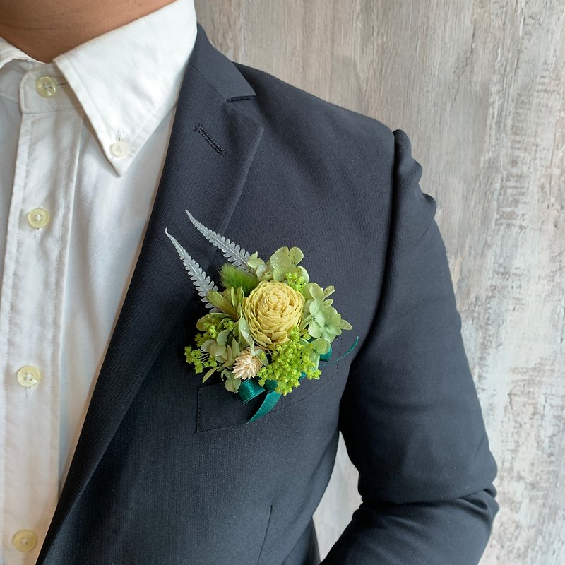 MAHU dry flower corsage-green fairy style - เข็มกลัด/ข้อมือดอกไม้ - พืช/ดอกไม้ สีเขียว