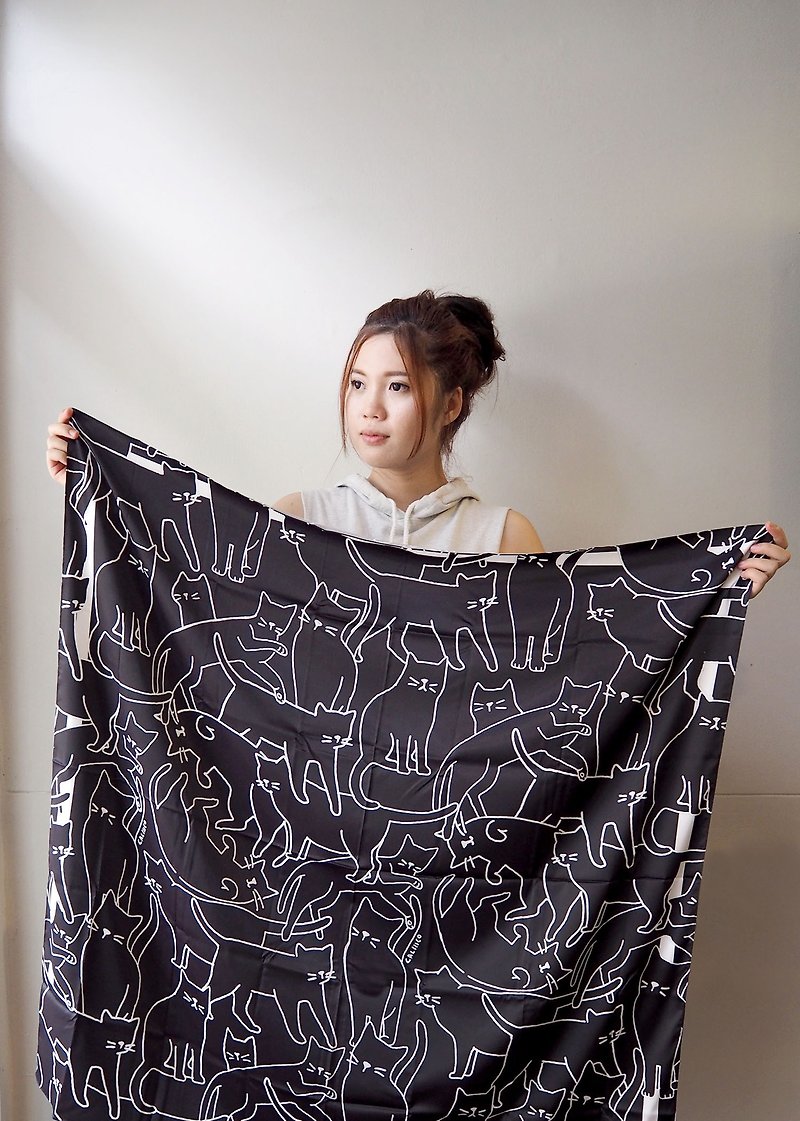 scarf silk satin print with cat & cat - 絲巾 - 絲．絹 黑色