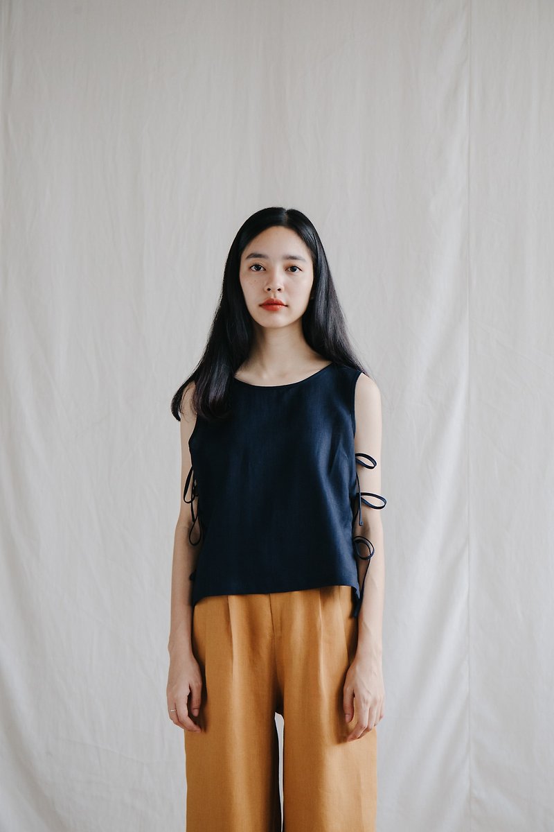 Tie Side Camisole Top in Navy - 女裝 背心 - 棉．麻 藍色