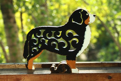 ArtDogs Statuette Bernese Mountain Dog figurine made of wood