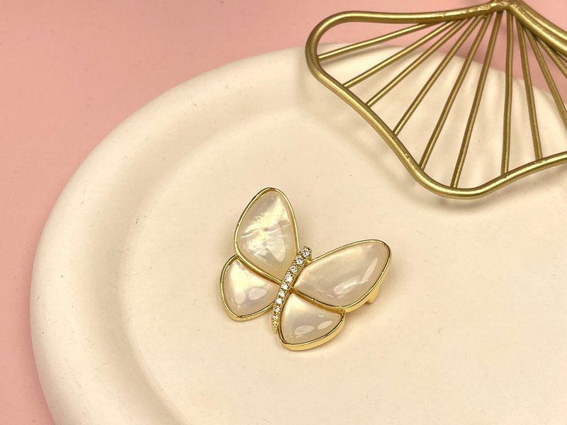 蝴蝶天然海水珍珠母貝 鋯石 胸針 - 胸針 - 珍珠 銀色