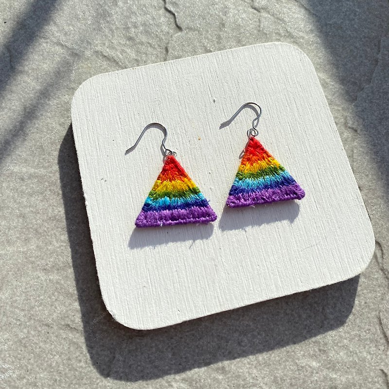 Delta_Hand-embroidered earrings - ต่างหู - งานปัก หลากหลายสี
