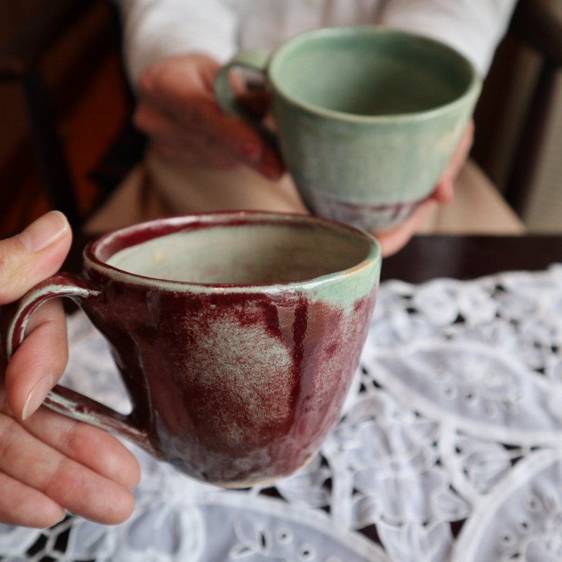 日本製 赤いマグカップ　陶芸ハンドメイド　日本人陶芸作家 - 咖啡杯/馬克杯 - 陶 