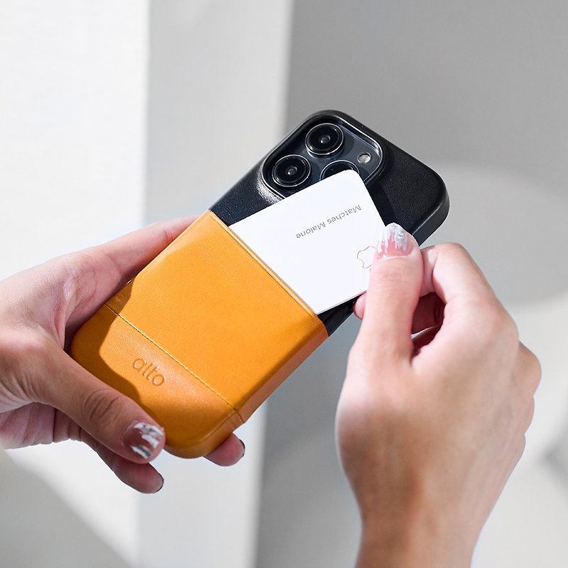 Metro カードポケット付きレザーケース– キャラメルオレンジ / ブラック iPhone 14 Pro/Max/Pro Max - スマホケース - 革 多色