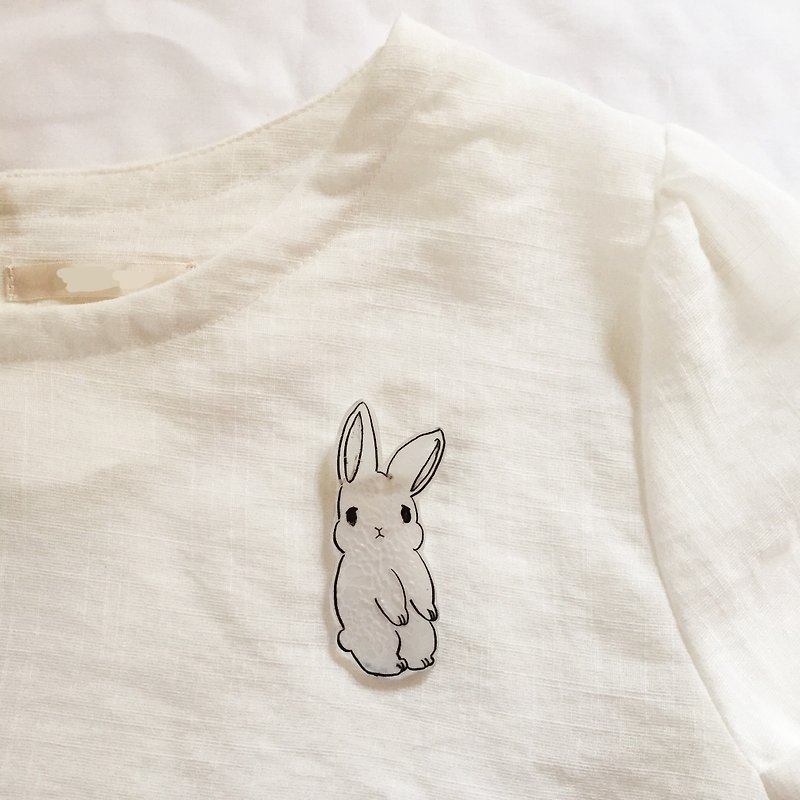 Prabang brooch upright rabbit - Brooches - Plastic White
