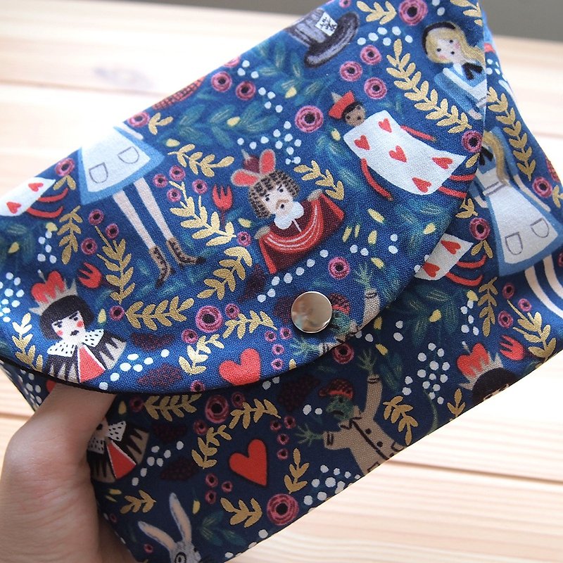[Alice] Cosmetic bag sundries bag storage Alice - กระเป๋าเครื่องสำอาง - ผ้าฝ้าย/ผ้าลินิน สีน้ำเงิน