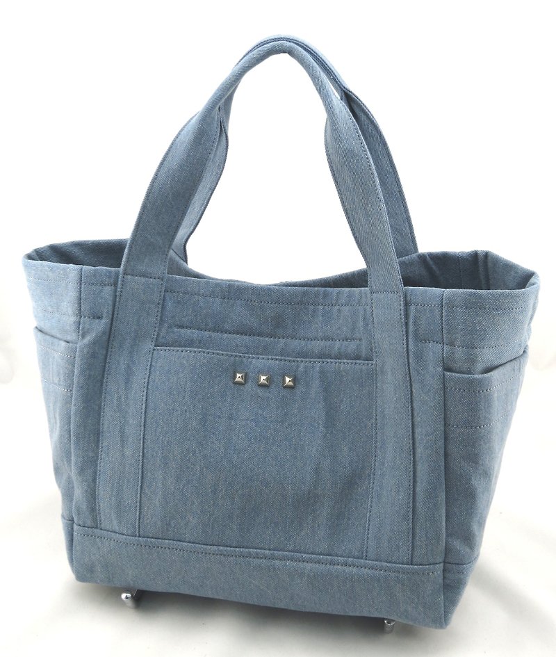 Love denim jeans handbag - light blue (washed denim) - กระเป๋าถือ - ผ้าฝ้าย/ผ้าลินิน สีน้ำเงิน