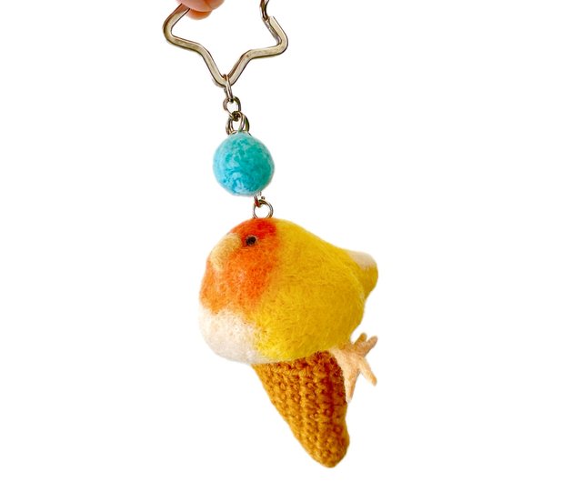 専用ページ　夏　羊毛フェルト　ボタンインコキーホルダー　オーダー品　鳥 専用ページ 夏 羊毛フェルト ボタンインコキーホルダー オーダー