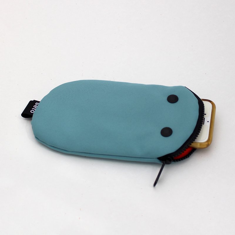 seto / creature bag / iPhone case / pencil case / Oval / Water Blue - 化妝包/收納袋 - 聚酯纖維 藍色