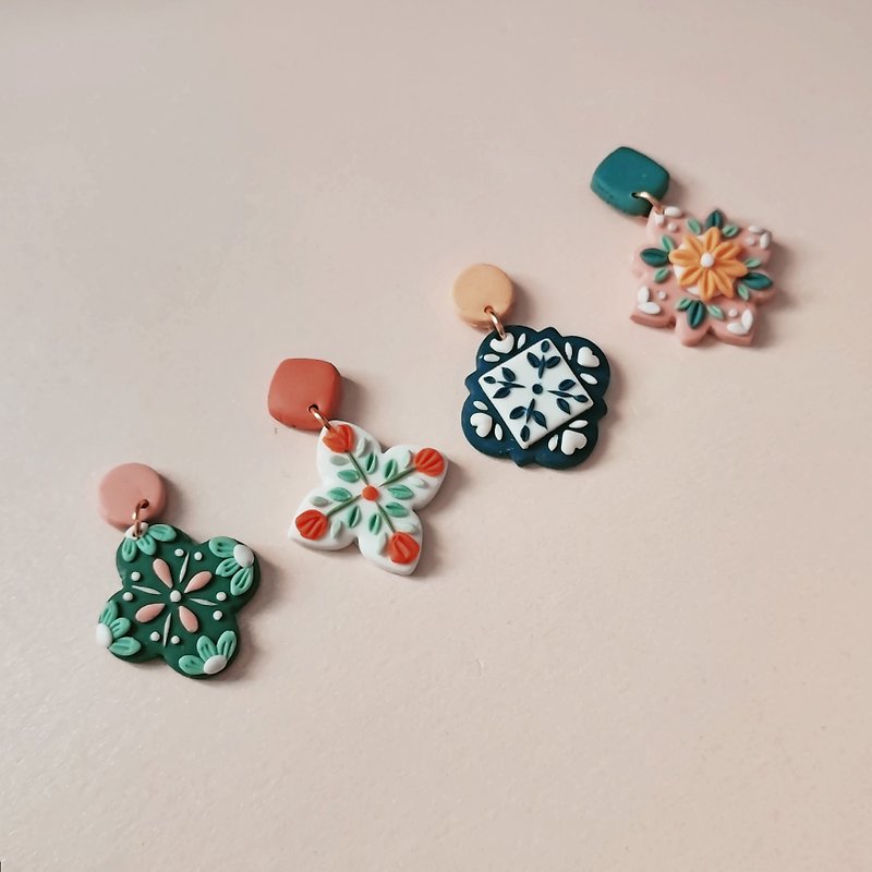 bi tile//Four-leaf clover-shaped tile handmade clay earrings - Earrings & Clip-ons - Clay Multicolor