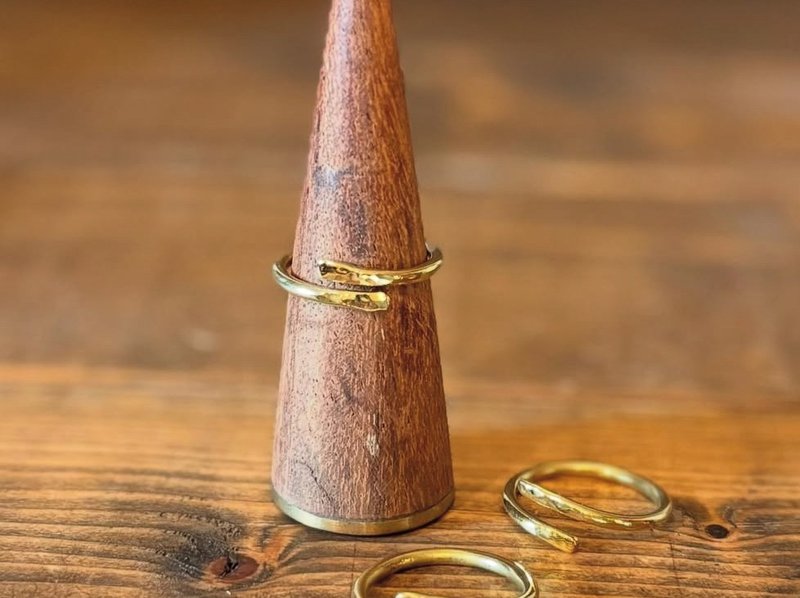 真鍮リング「hammer」Open 2mm - 戒指 - 其他金屬 金色