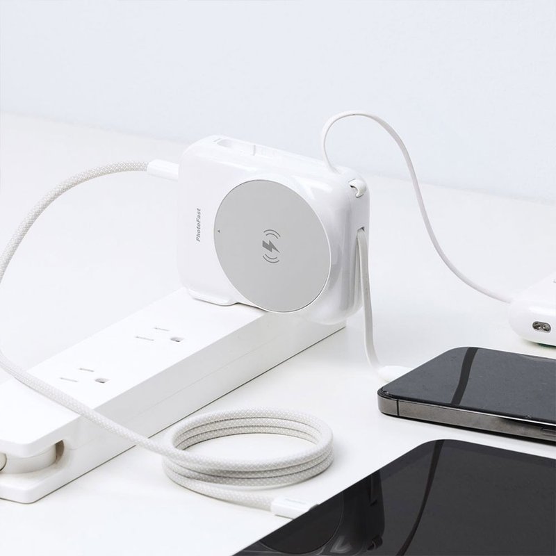 Photofast AllDay充 QI2 磁吸無線充電行動電源 萬用充 有標示wh - 行動電源/充電線 - 其他材質 