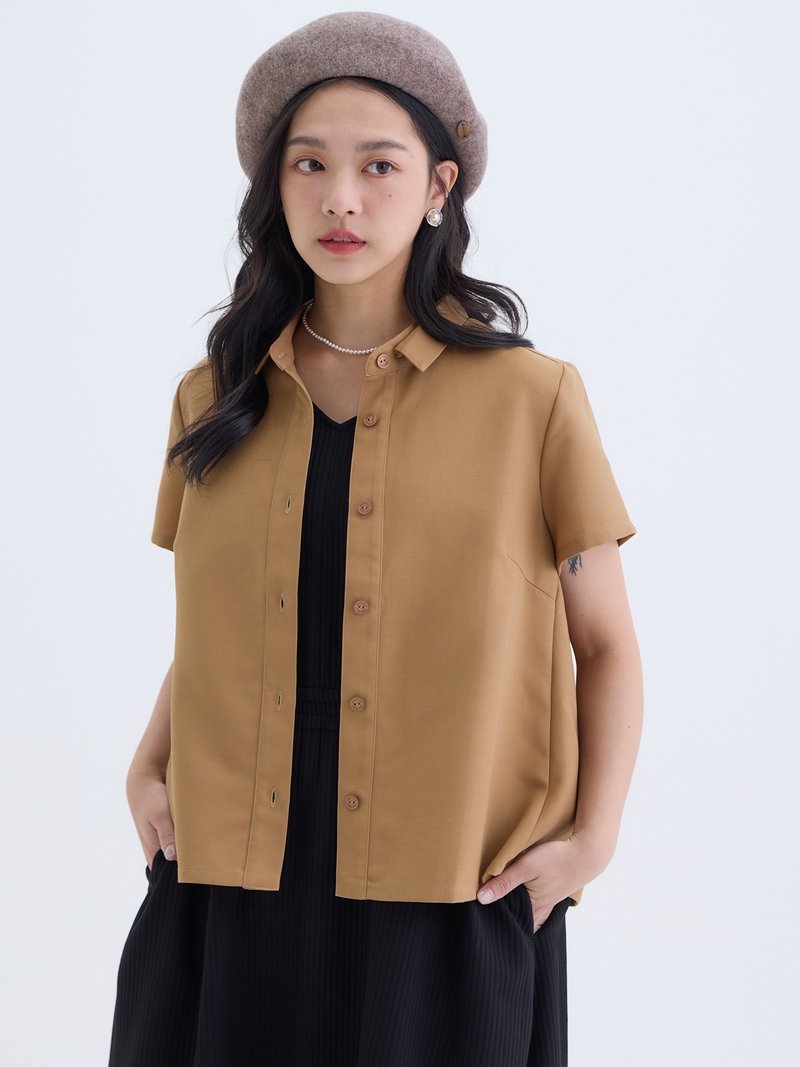 簡雅開襟短袖襯衫-土桑 - 女襯衫 - 棉．麻 卡其色