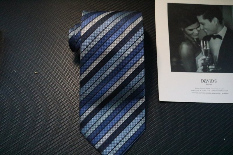 灰色藍條紋絲質領帶/窄版商務型男necktie - 領帶/領帶夾 - 絲．絹 灰色