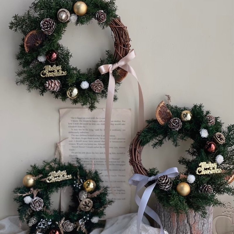 | Permanent cedar Christmas wreath | Gift exchange/Christmas gift - ช่อดอกไม้แห้ง - พืช/ดอกไม้ สีเขียว