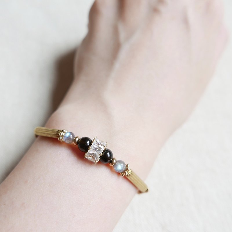 Micro sugar girl. Black 曜 zircon bracelet - Bracelets - Gemstone Gold