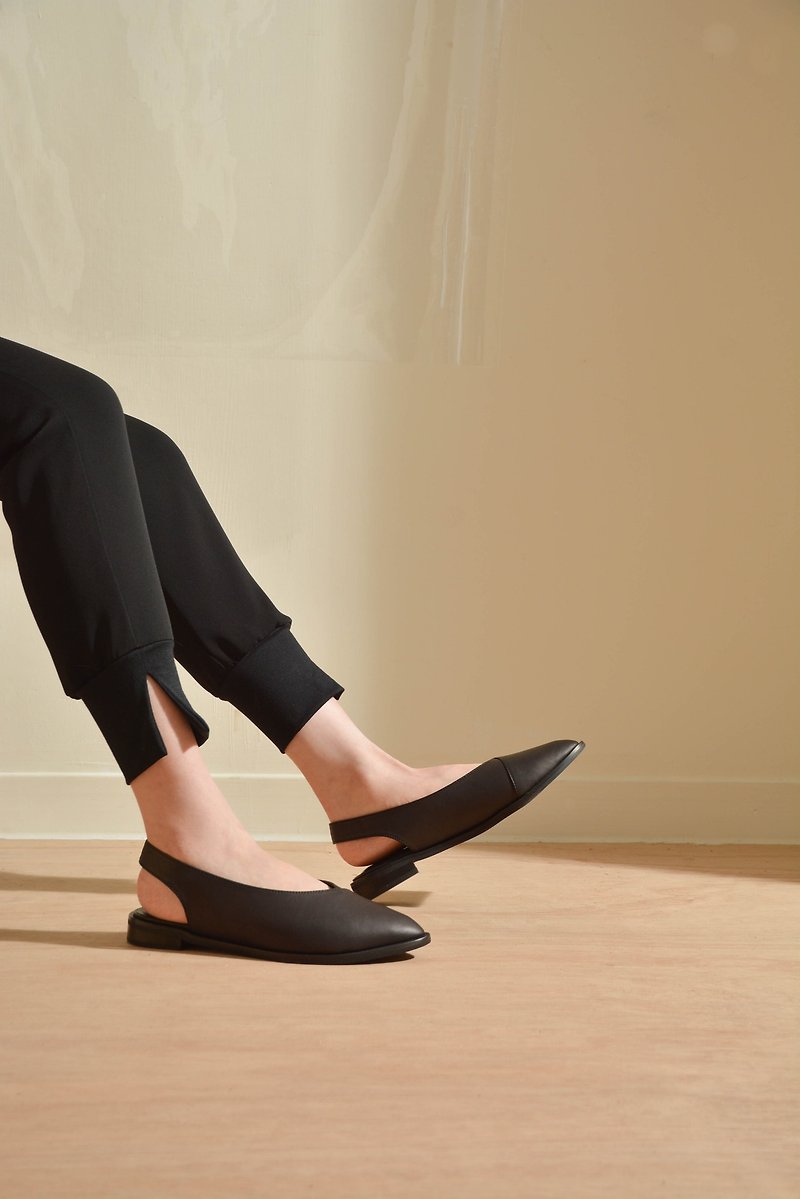 Pointed Muller Shoes BN01 Black - รองเท้าลำลองผู้หญิง - หนังแท้ สีดำ