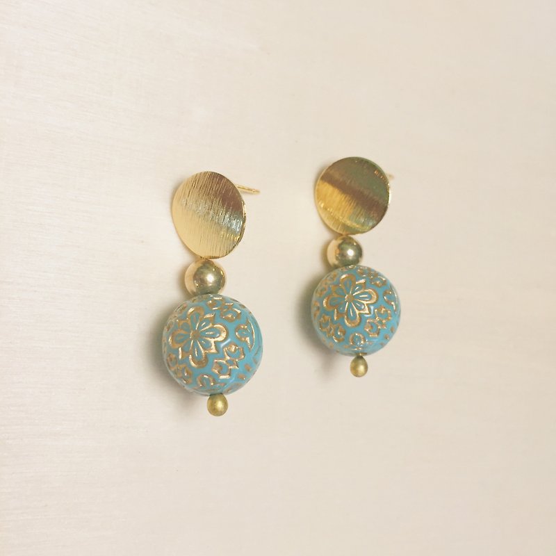 Vintage Engraved Turkish Blue Bead Bead Earrings - ต่างหู - เรซิน สีน้ำเงิน