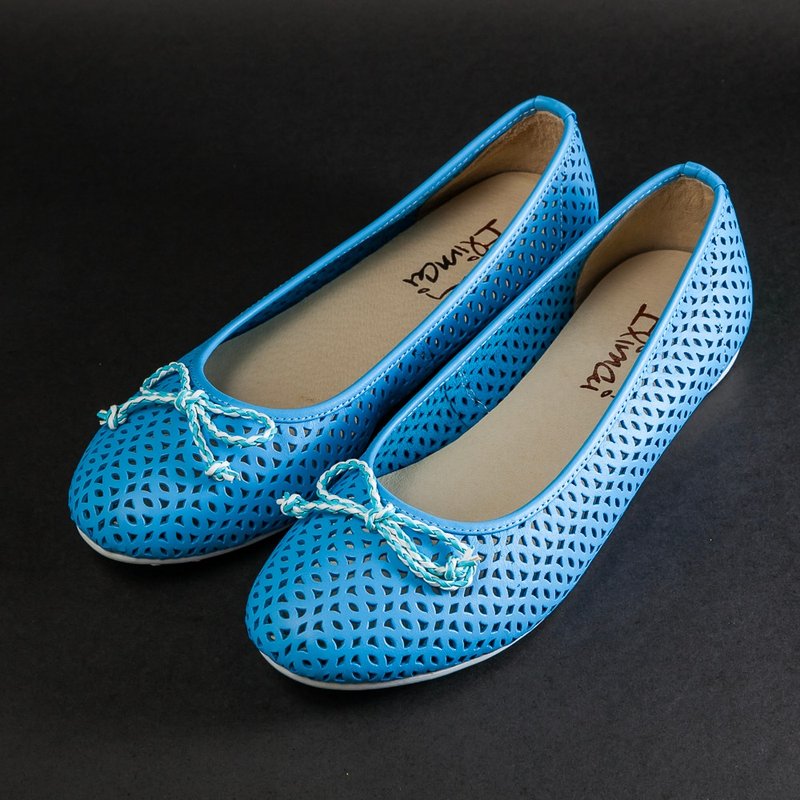 Reckless and lively leather hole shoes-ice blue - Women's Leather Shoes - Genuine Leather Blue