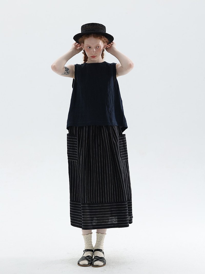Simple dark blue linen striped skirt is a must for Japanese-style layering - กระโปรง - ผ้าฝ้าย/ผ้าลินิน สีน้ำเงิน