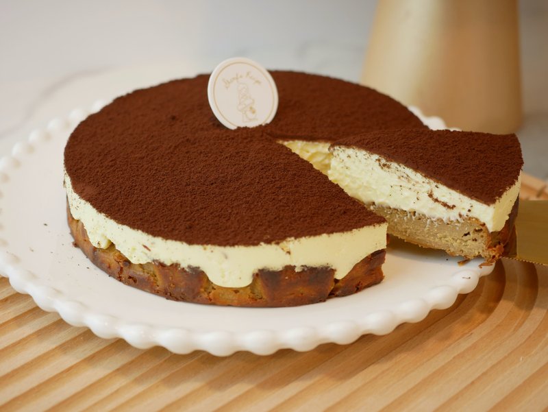 【Birthday Cake】Tiramisu Coffee Double Layer Basque - เค้กและของหวาน - อาหารสด สีทอง