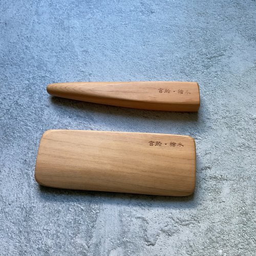官於。檜木 臺灣檜木刮痧板與穴道按摩棒一組 編號C76