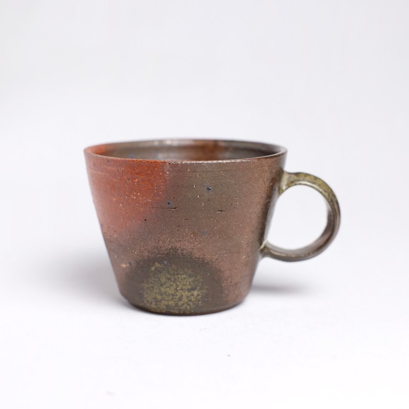 Mingya kiln l wood-fired Shino gray glaze three-color handle cup fire pattern fallen ash coffee cup pottery cup collection H8 - Mugs - Pottery Red