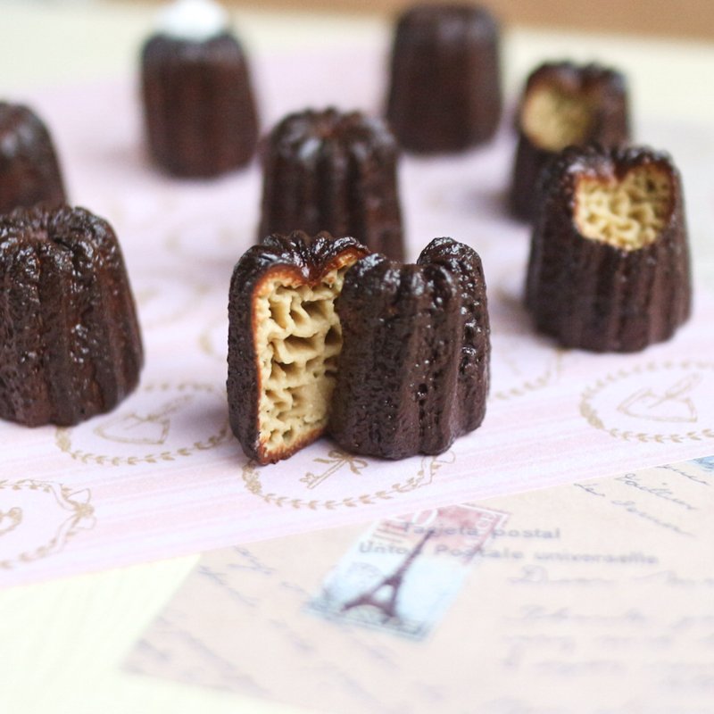 Canelé de Bordeaux cut in half, simulated dessert earrings, angel bells - ต่างหู - ดินเหนียว สีนำ้ตาล