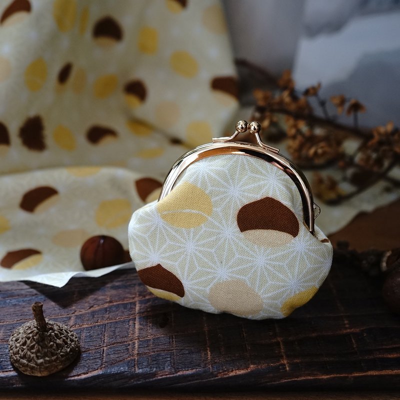 Twist chestnut small mouth gold bag/coin purse - กระเป๋าใส่เหรียญ - ผ้าฝ้าย/ผ้าลินิน 