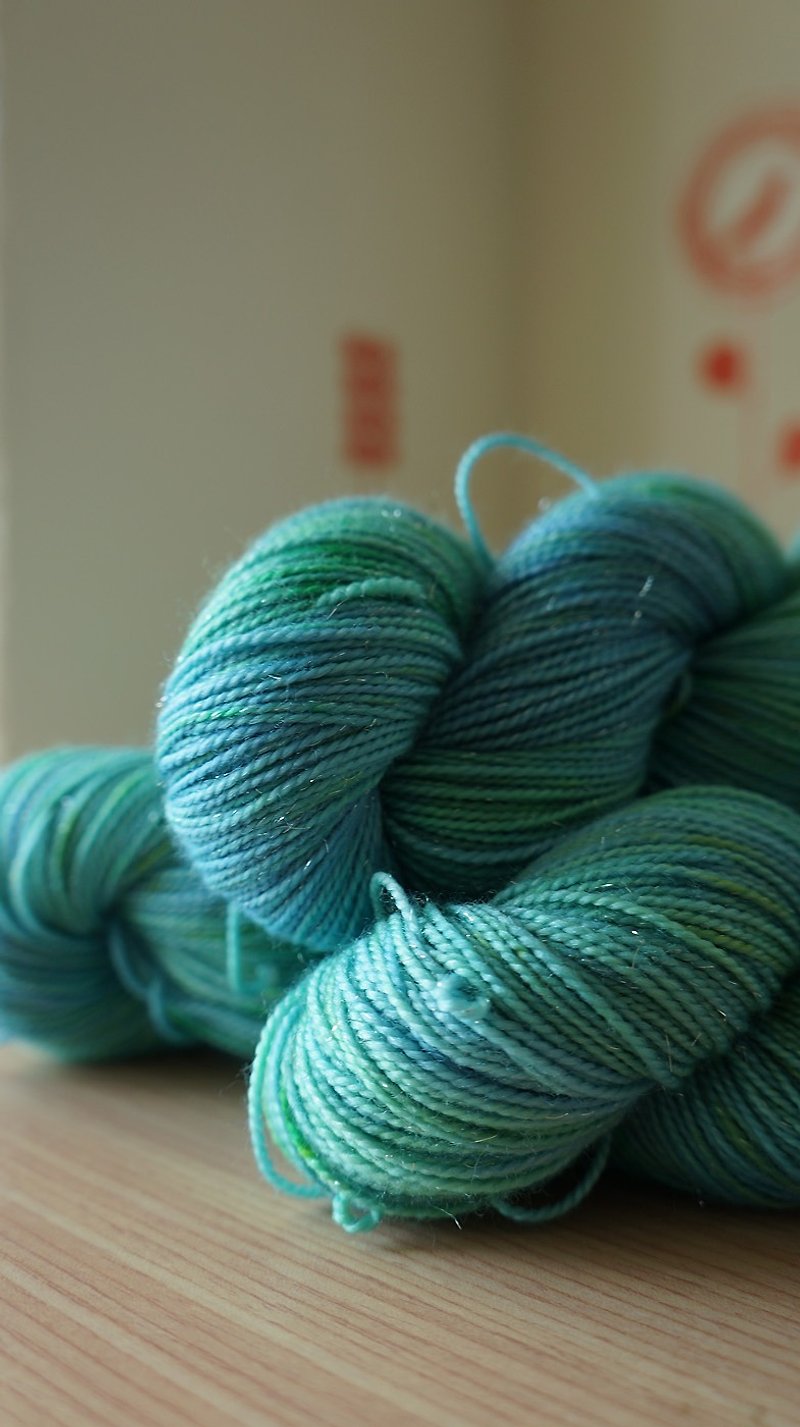 Hand Dye Sparks Series - Aurora Dreams - Knitting, Embroidery, Felted Wool & Sewing - Wool Green