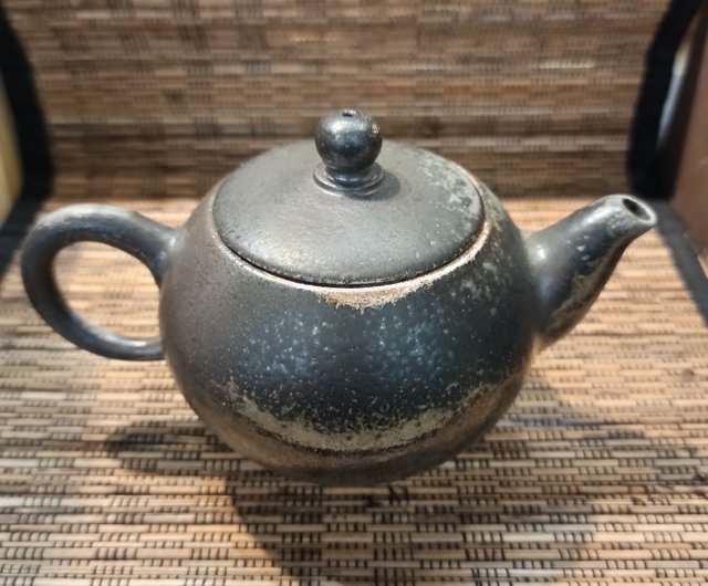 What Is Tokoname Kyusu Teapot? What Is Special? How Do They Look